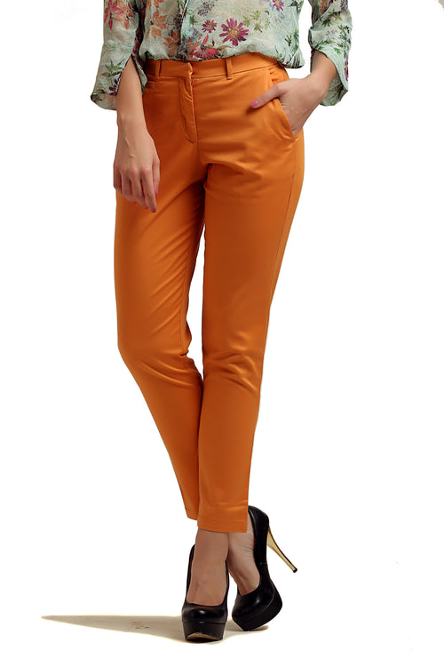 65% OFF on Vero Moda Women Navy Blue Slim Fit Solid Cropped Regular Trousers  on Myntra | PaisaWapas.com